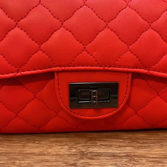 RED MINICROSSBODY BAG FAUX LEATHER - Picture 4 of 10